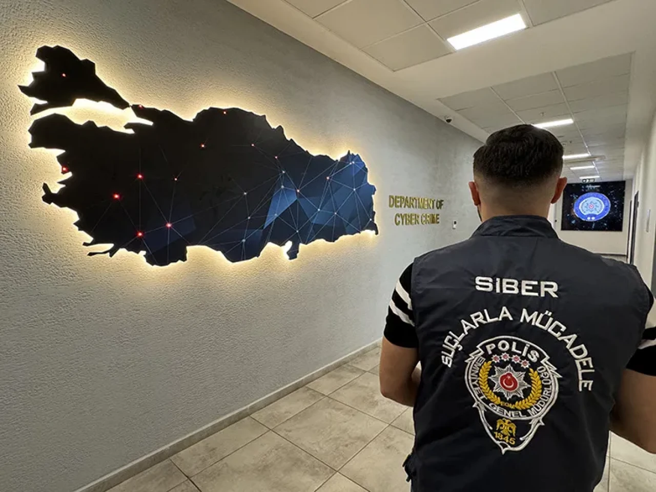 Sanal çete çökertildi: 17 ilde siber kapan, 179 gözaltı!