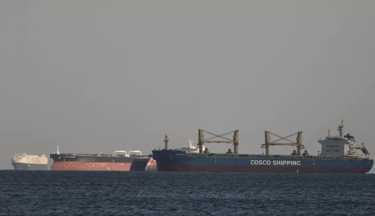 Kızıldeniz’de Petrol Gemisi Faciası: Enerji Yollarında Alarm Verildi!