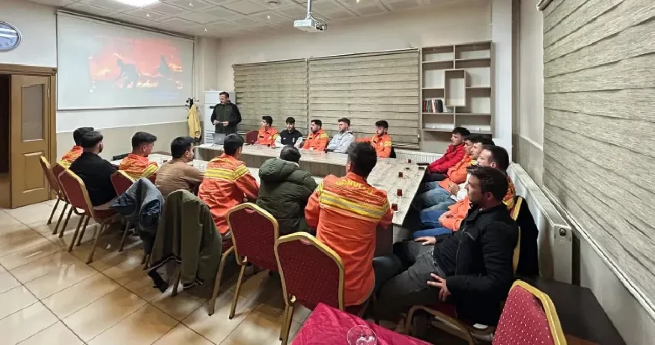 Seyitgazi Yangınında Şehit Düşen 5 AKUT Gönüllüsü Ankara’da Toprağa Verildi