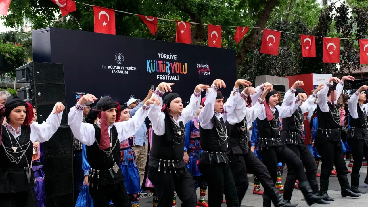 Karadeniz’in kalbinde kültür buluşması: Festival, Trabzon'u sanatla kuşatıyor