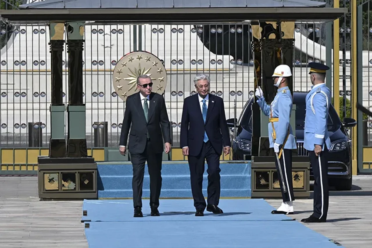 Türkiye-Kazakistan ilişkilerinde yeni dönem: Tokayev’e resmi karşılama