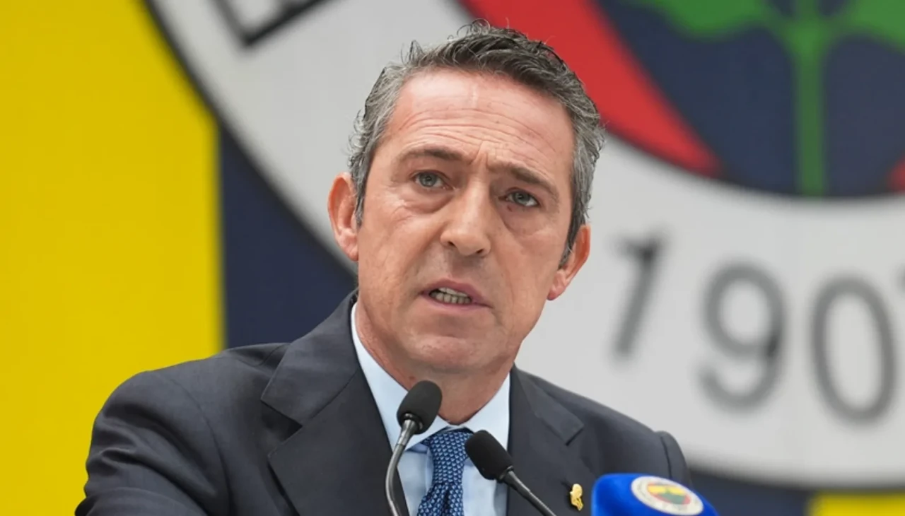 Ali Koç ile taraftar arasında gerginlik: "Çık Dışarı" tartışması kameralara yansıdı!