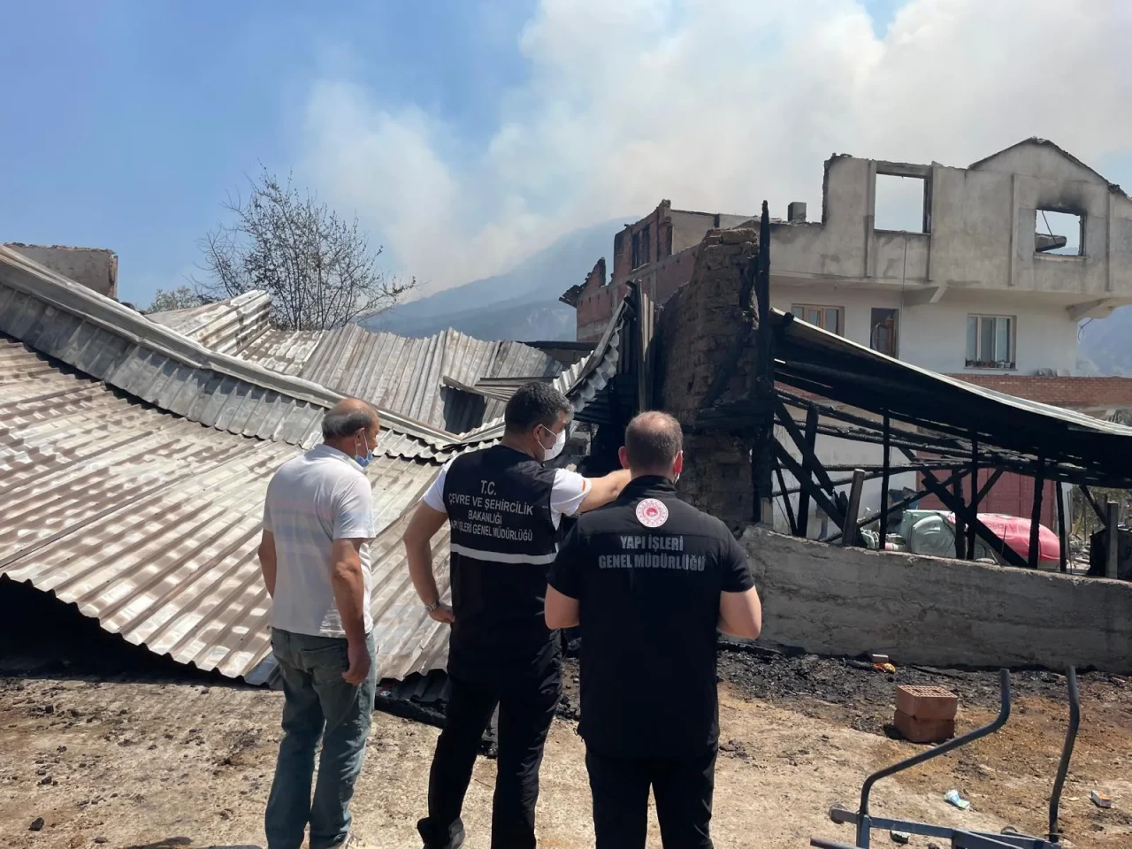 Bakan Kurum açıkladı: “Geyve’de yıkım büyük, hızla müdahale ediyoruz”