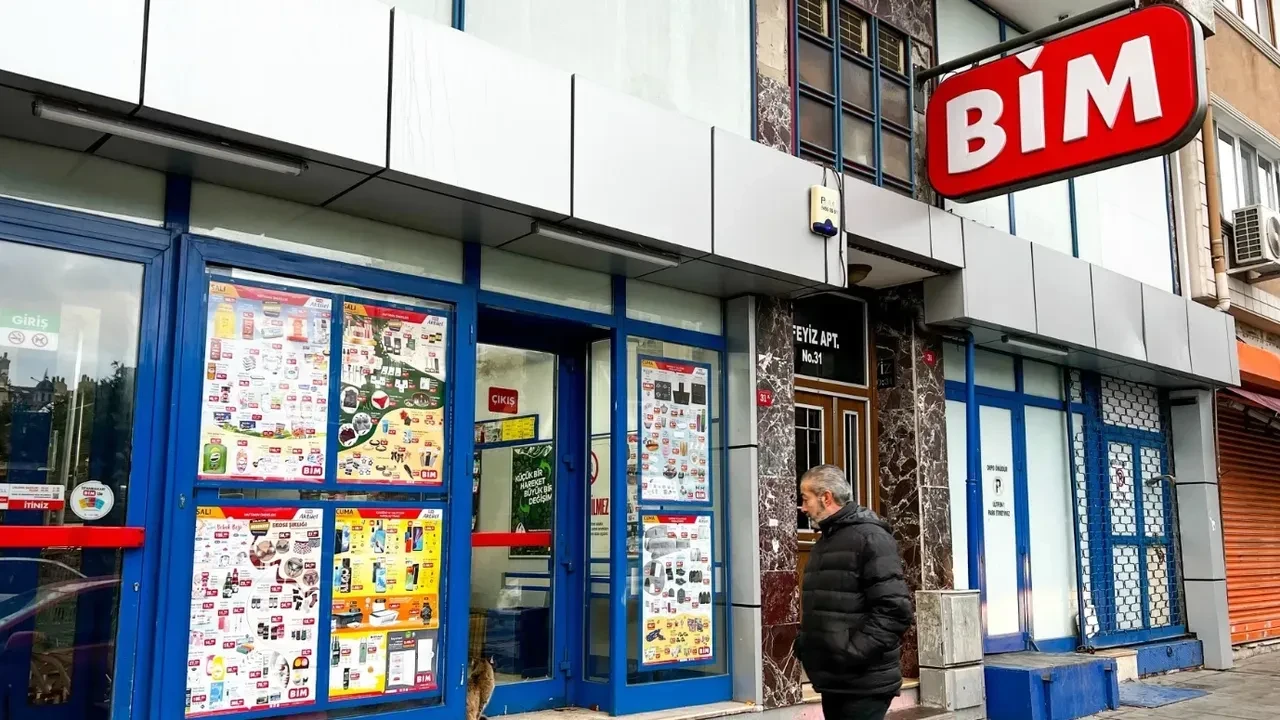 2 Temmuz BİM aktüel kataloğu! BİM'e ayarlanabilir koltuk sehpası geliyor