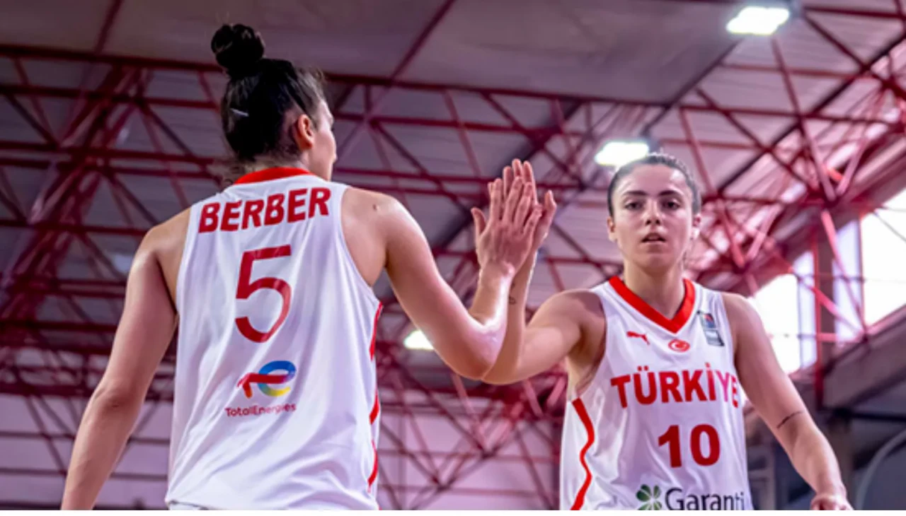 Ay-Yıldızlı gençler İsrail engelini geçti!