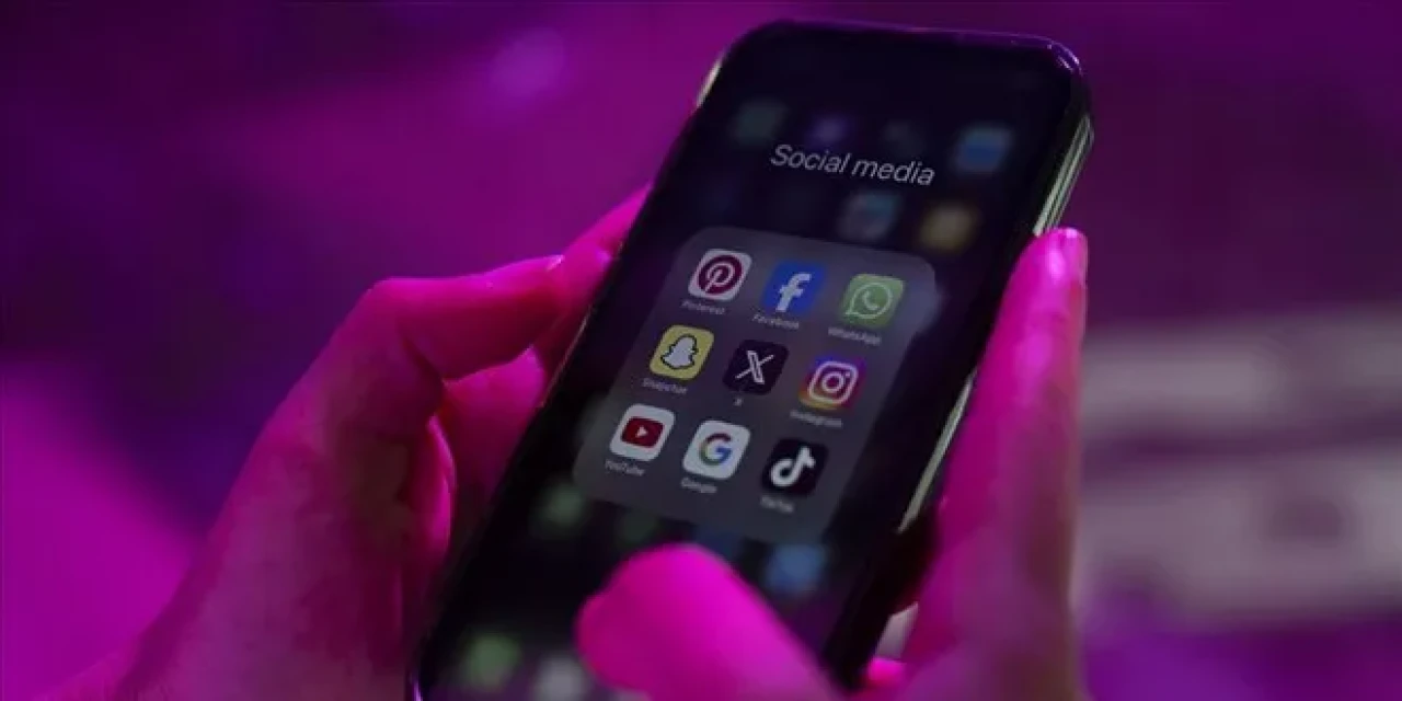 Bot hesaplar kişisel verileri depoluyor