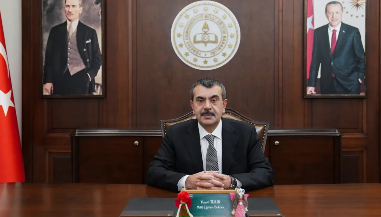 Bakan Tekin’den şehit öğretmen Necmettin Yılmaz’a vefa