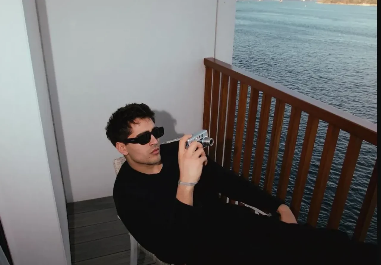 Dudak dudağa görüntülendi! Mert Ramazan Demir’den aşk açıklaması