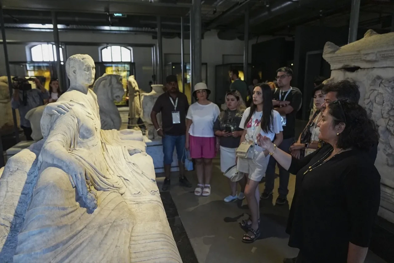 Yunus Emre Enstitüsü, akademisyenleri Anadolu’nun tarihiyle buluşturuyor