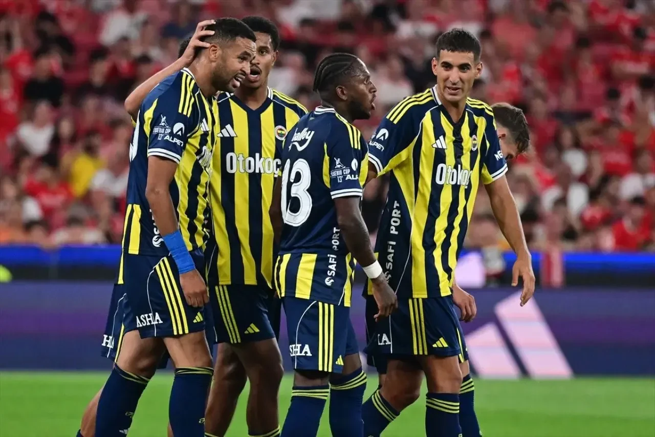 Hazırlık Maçında Kritik Test: Fenerbahçe, Benfica Karşısında Tutunamadı