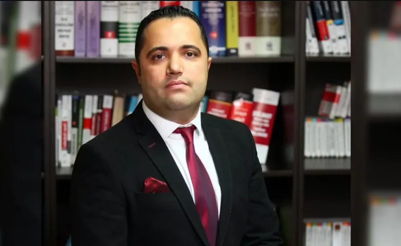 Rezan Epözdemir Kiminle Evli, Evli Mi, Eşi Kim? Fatih Terim’in Avukatı da O! Rezan Epözdemir’in Hayatı ve Sürpriz Detaylar