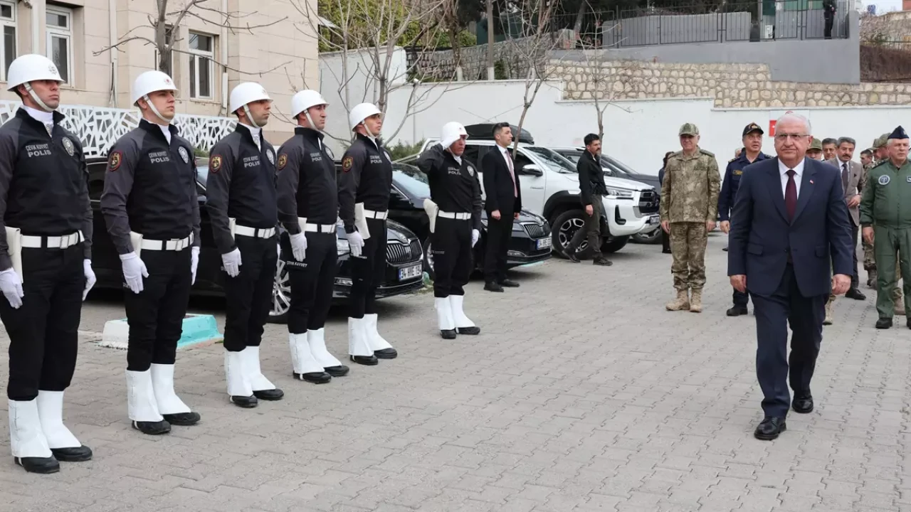 Güler’in 23. tümen ziyareti gündeme damga vurdu