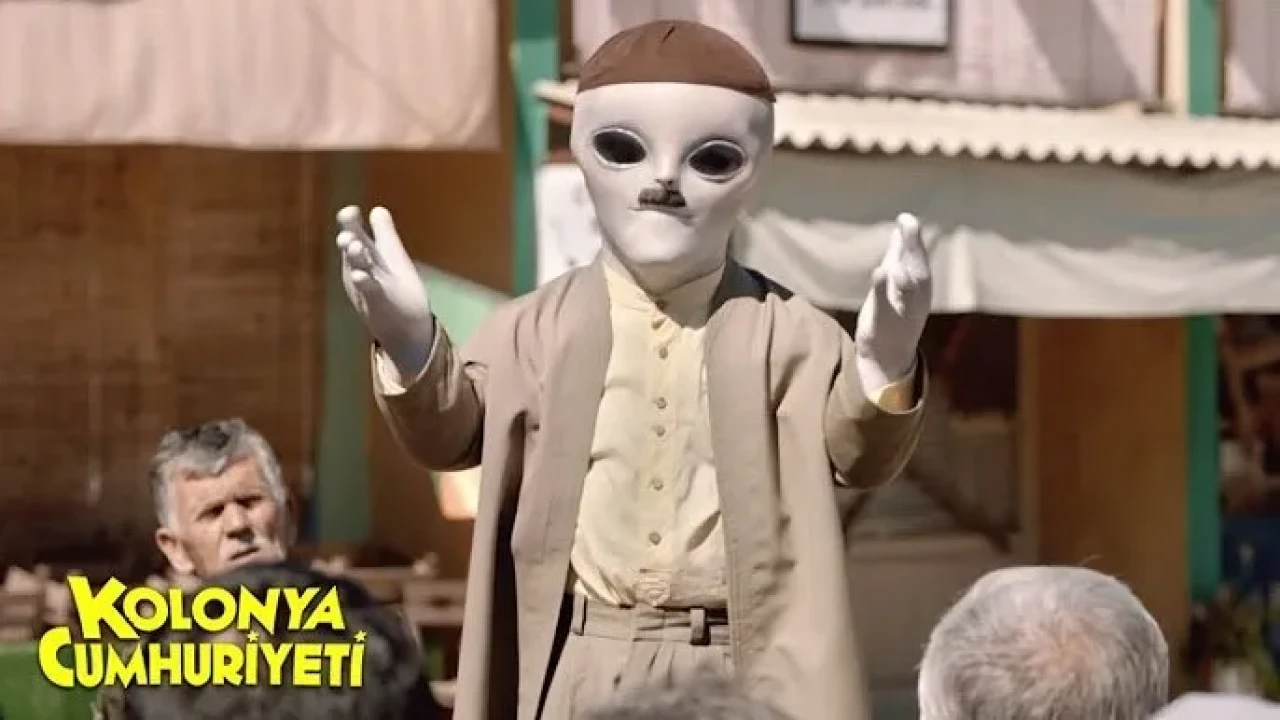 Kolonya Cumhuriyeti filmi nerede ve ne zaman çekildi, konusu, sonu nasıl bitiyor, oyuncuları, uzaylı gerçek sahnesi bu filmde mi?