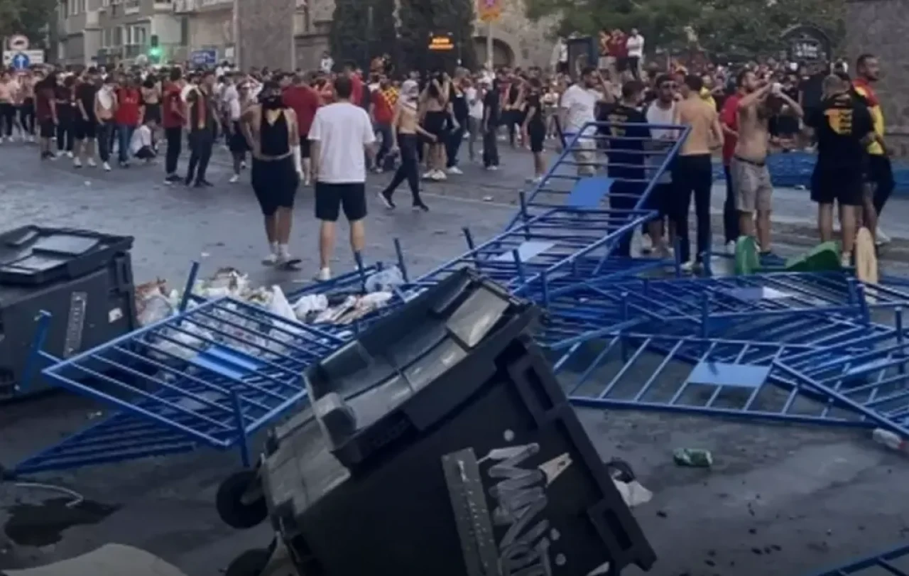 Fenerbahçe ve Göztepe Taraftarı Arasındaki Maç Hızlı Başladı!