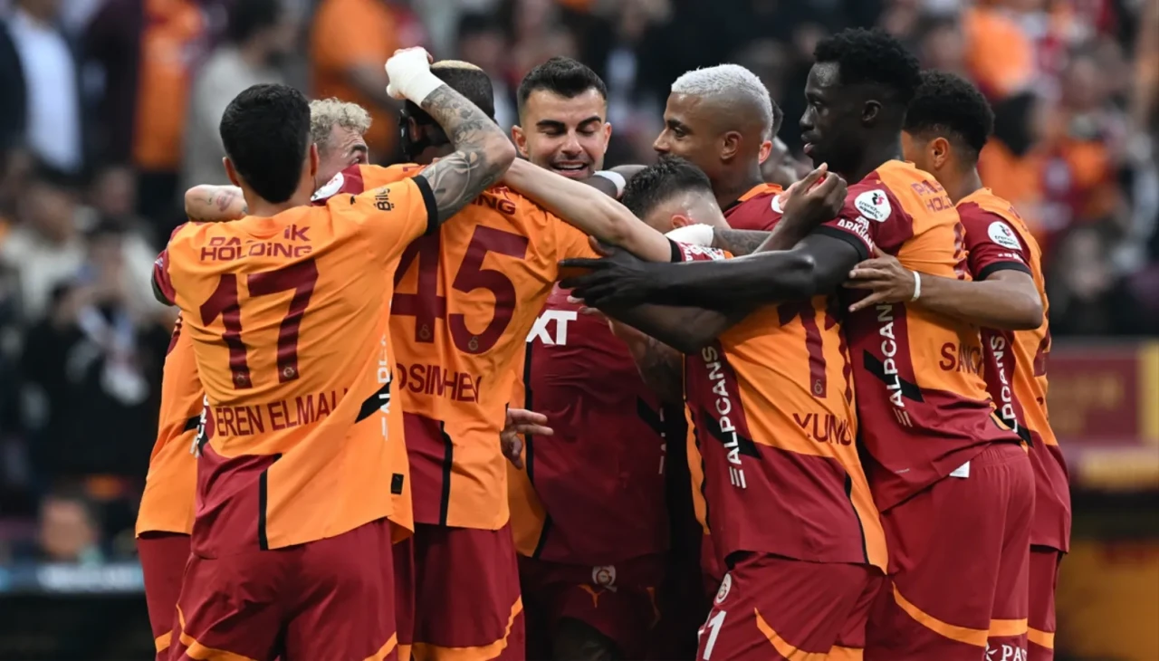 Galatasaray'da yabancı kadro netleşti: Üç ayrılık sinyali!