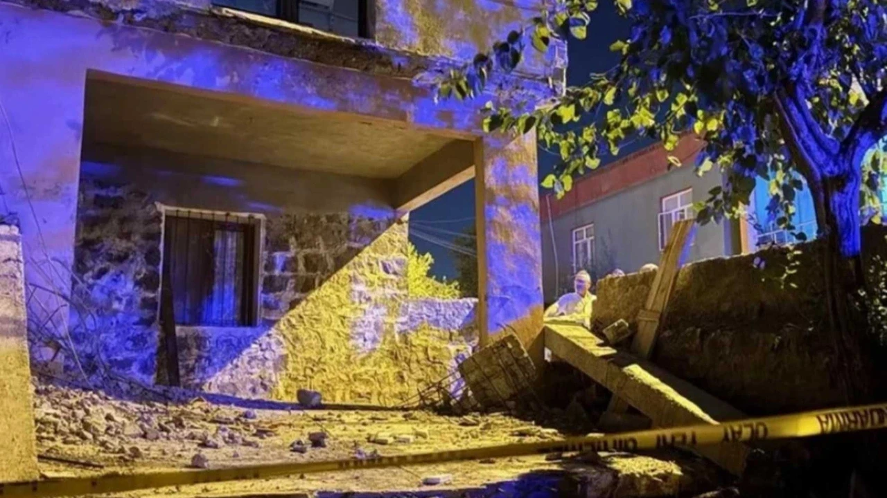 Diyarbakır’da Balkon Çöktü: 2’si Çocuk 5 Kişi Yaralandı