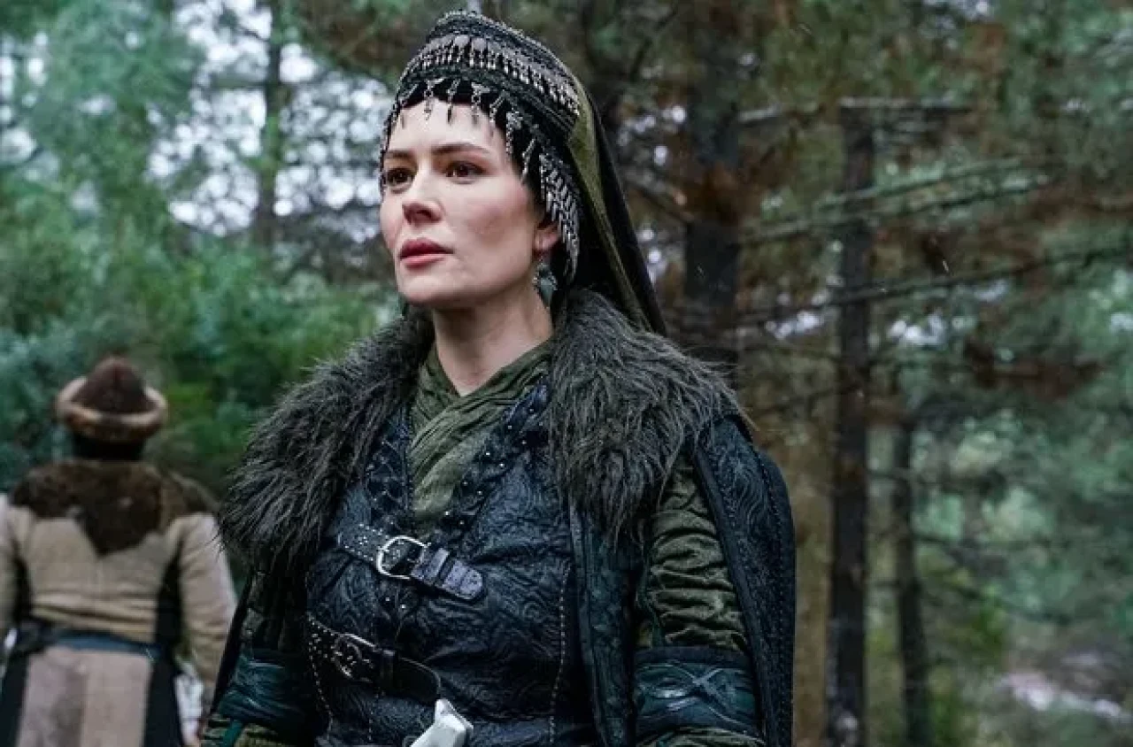 Kuruluş Osman’a Usta Oyuncu Takviyesi: Malhun Hatun Rolü Artık Bennu Yıldırımlar’ın!