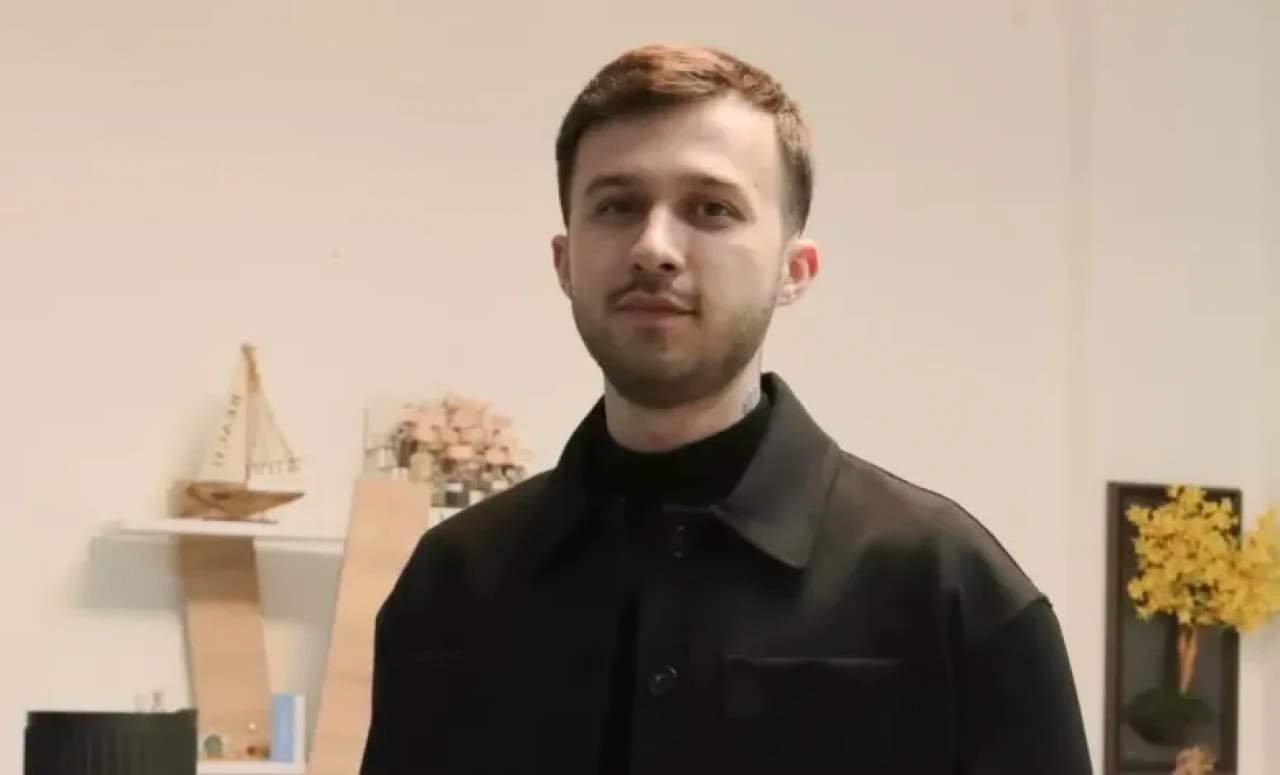 Abdullah Karataş kimdir, kaç yaşında, aslen nereli, mesleği nedir? Kozmetik dünyasına damga vuran genç isimin hayatı