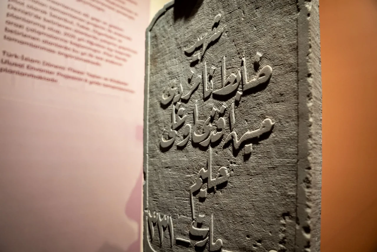 Türk-İslam dönemi mezar taşları 6 yılda dijital hafızaya taşınacak