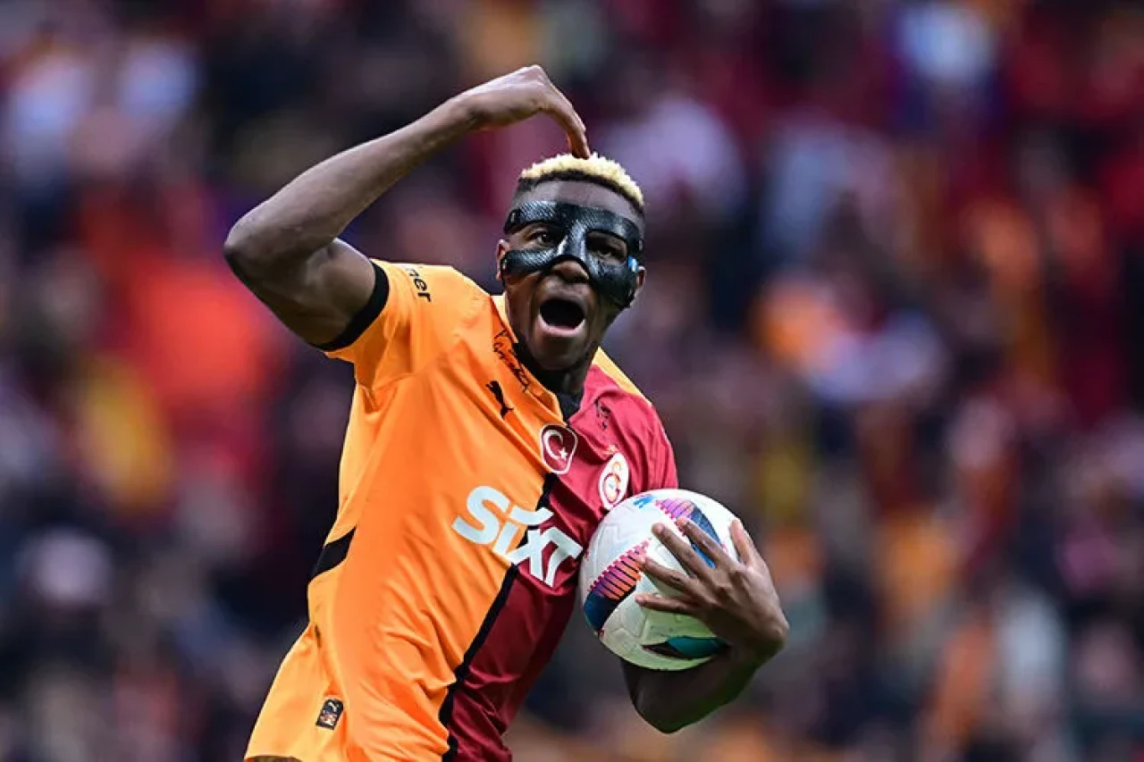 Victor Osimhen Gaziantep Maçında Neden Oynamıyor, Sakat mı, Cezalı mı? Galatasaray İlk Hafta Eksik Başlıyor