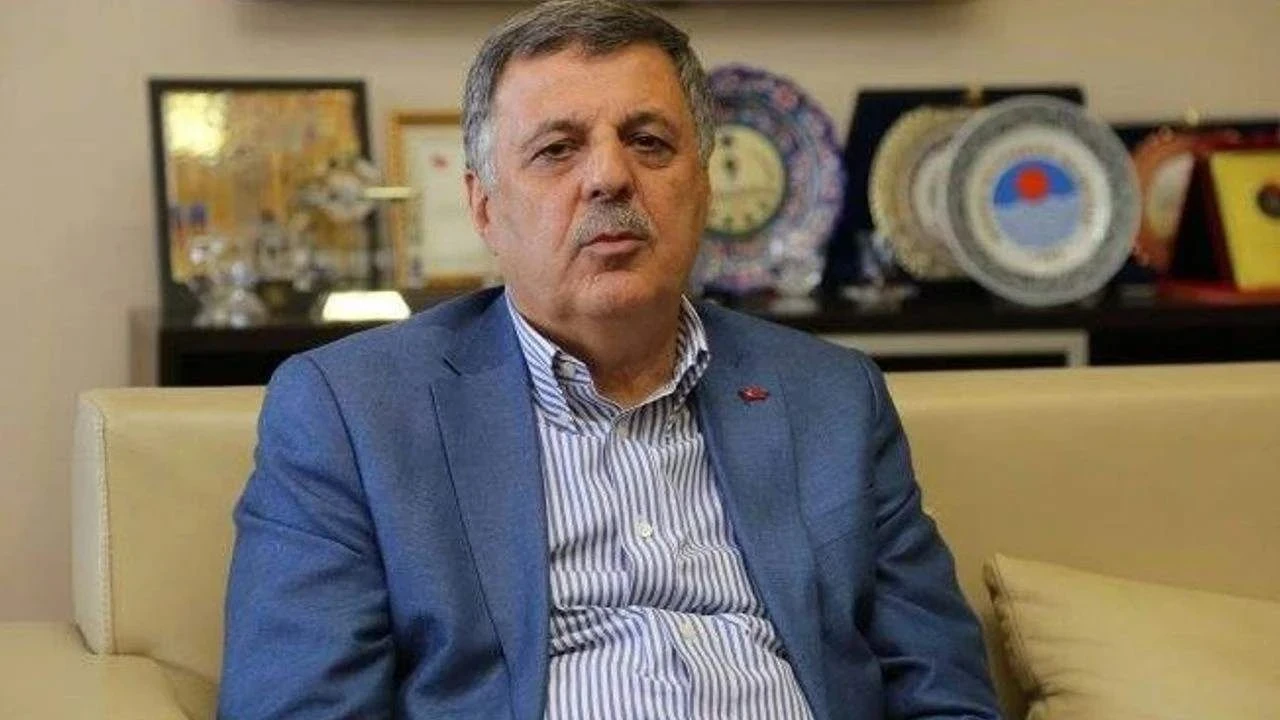 Nevzat Pakdil kimdir, kaç yaşında, aslen nereli, mesleği nedir? Hayatı ve kariyeri