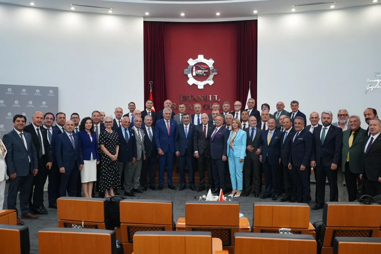 Cevdet Yılmaz: İSO ülkemizin büyüme vizyonunun en güçlü lokomotiflerinden biridir