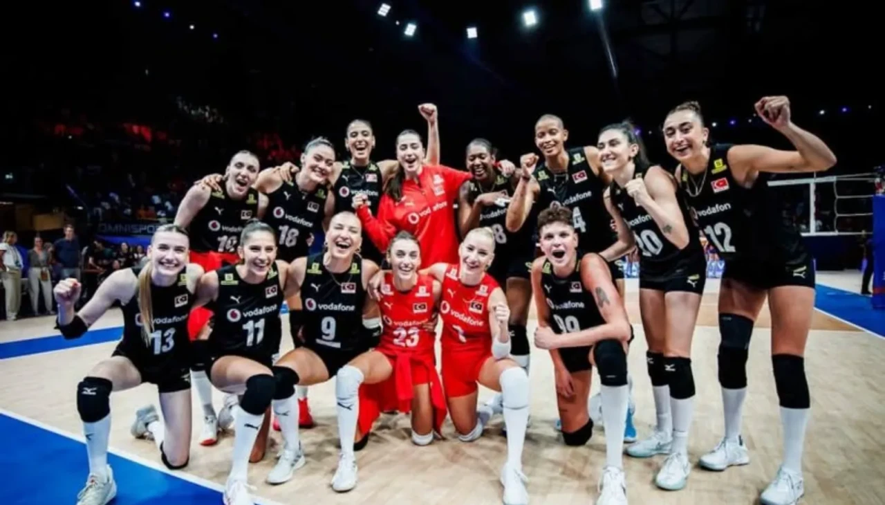 Filenin Sultanları İspanya’yı set vermeden geçti: 3-0