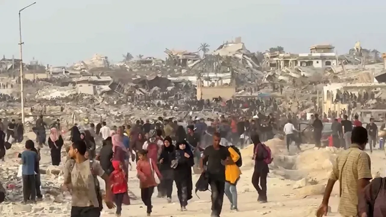 Gökyüzü bomba kusuyor, yeryüzünde açlık can alıyor: Gazze'de ölümler bitmiyor!