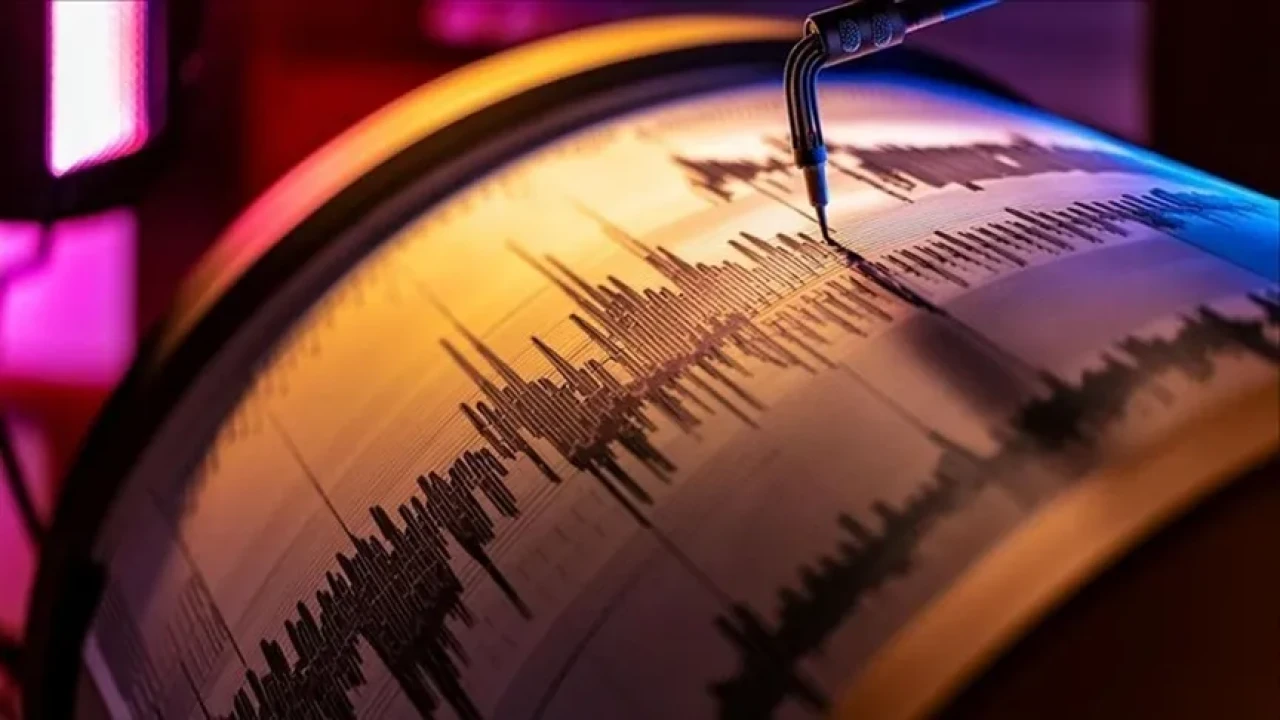 Balıkesir’in Sındırgı İlçesinde 4.3 büyüklüğünde deprem paniğe neden oldu