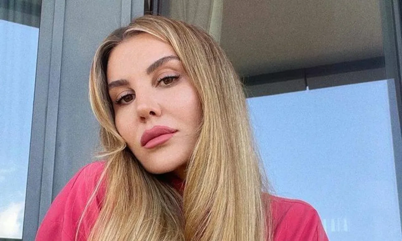 Esra Erol'un kardeşi kim, Eda Erol kimdir, kaç yaşında, evli mi, ne iş yapıyor? Özel hayatı ve biyografisi