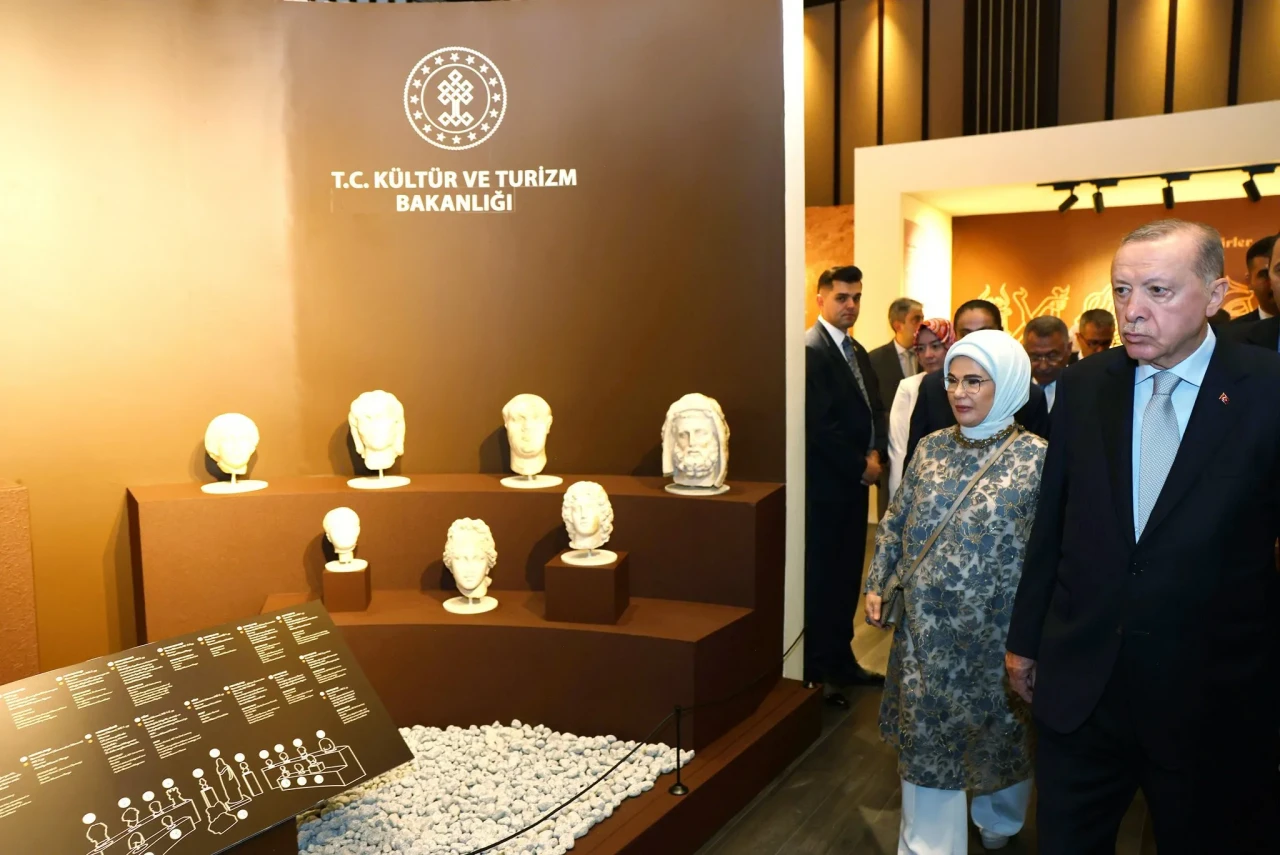 Emine Erdoğan’dan Marcus Aurelius heykeline ilişkin açıklama: Ülkemize getirilmesi tarihi bir adımdır