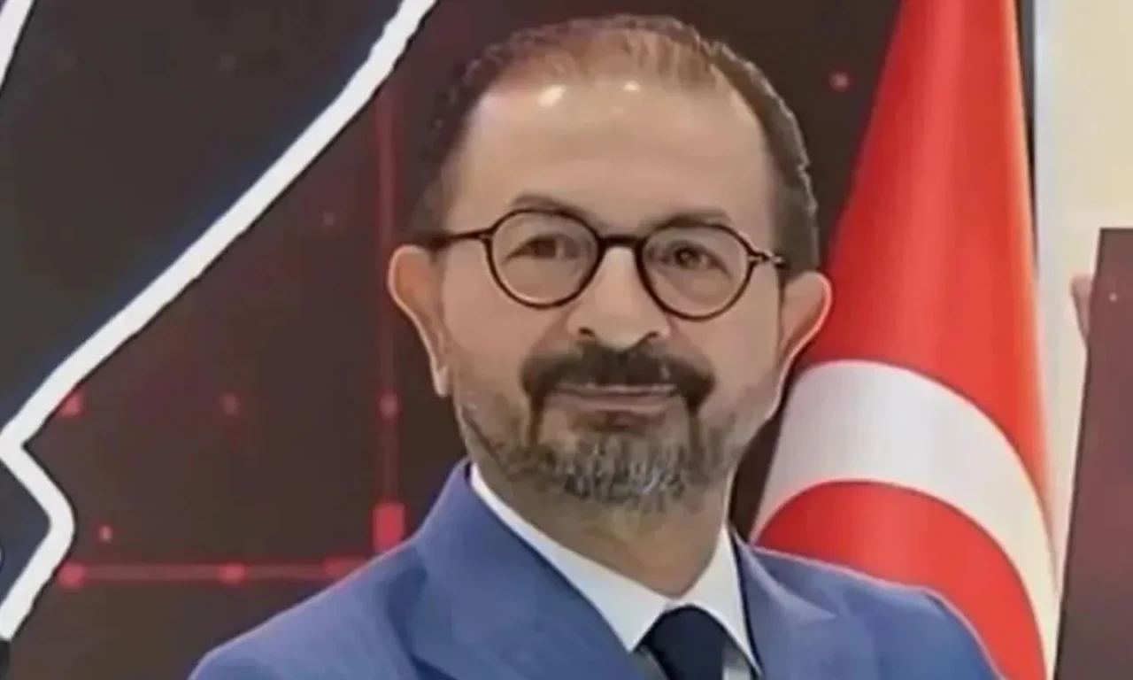 İsmet Sayhan kimdir, kaç yaşında, aslen nereli, alevi mi, ne iş yapıyor? Casusluk ve suç örgütü üyeliği iddialarıyla gündemde