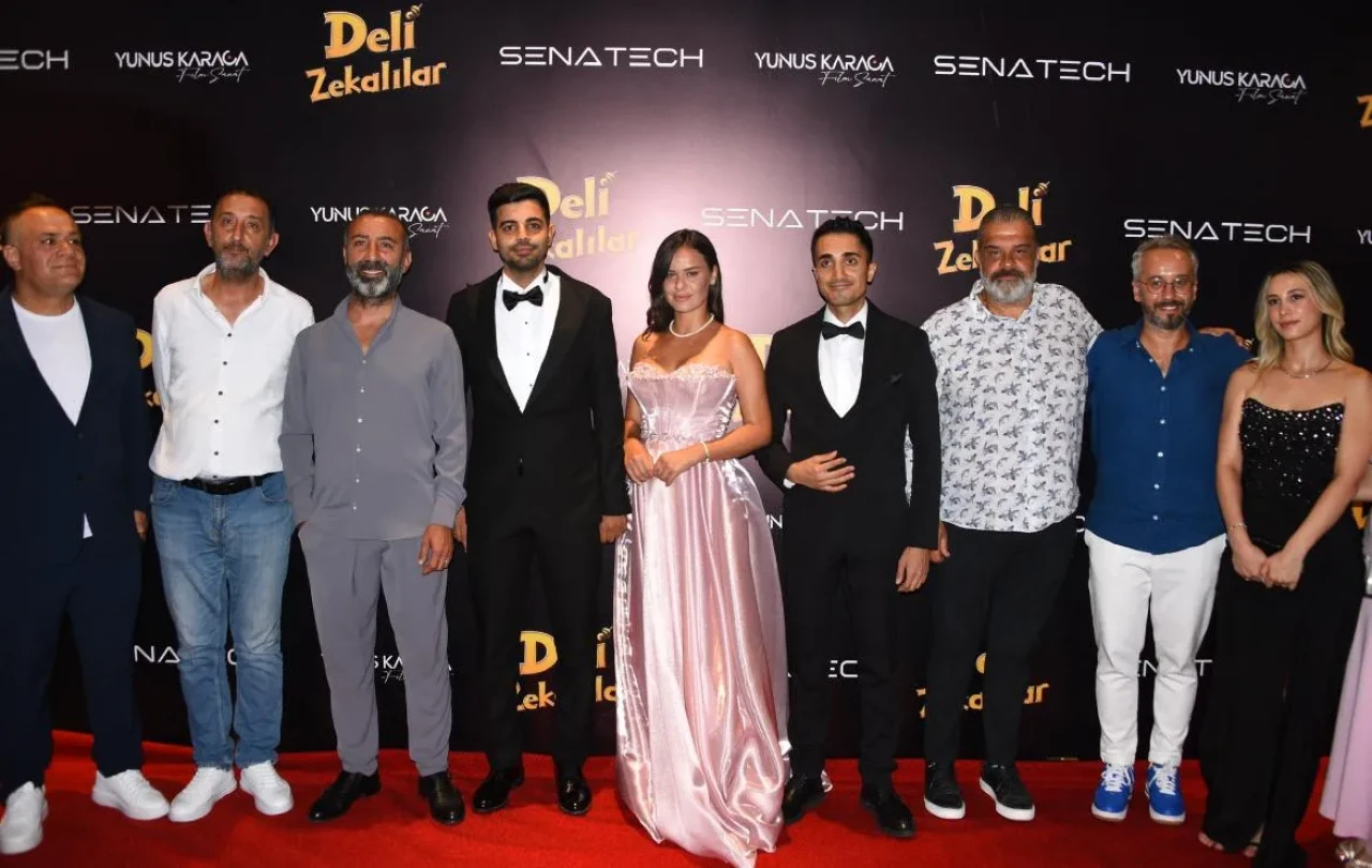 YouTube'un en büyük prodüksiyonlarından “Deli Zekalılar”ın 2. sezonu görkemli bir gala ile tanıtıldı