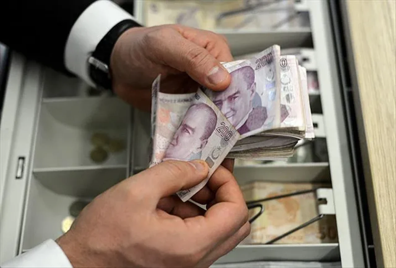 Yeni maaşlar belli oldu: Polis, Öğretmen, İmam, Bekçi ve Gassal ne kadar alacak?