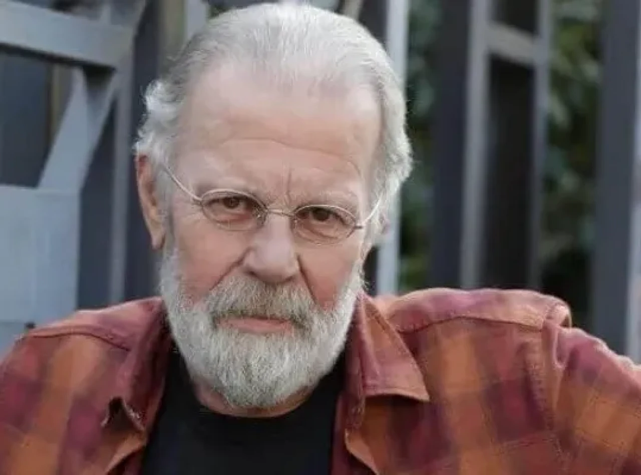 Mahmut Gökgöz kimdir, kaç yaşında, aslen nereli, huzurevinde mi kalıyor? İşte tiyatrodan bakım evine uzanan hayat mücadelesi!