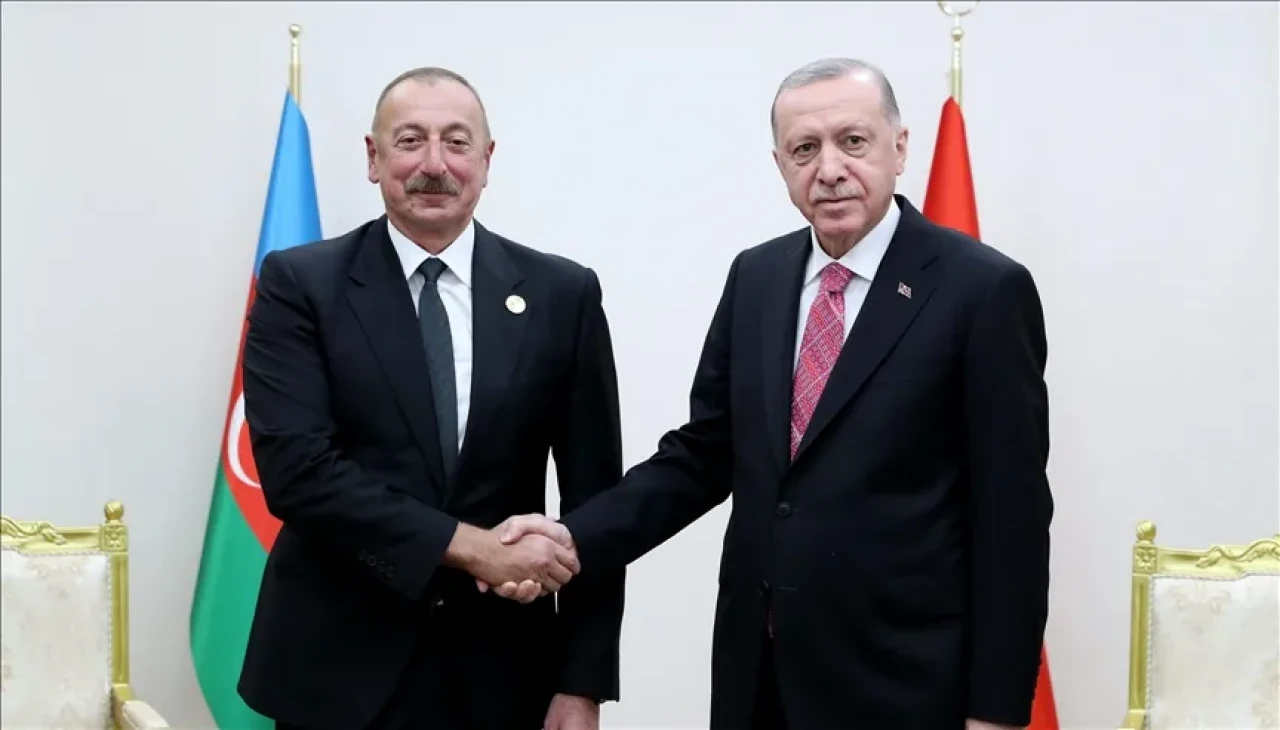 Cumhurbaşkanı Erdoğan ve Aliyev, Beyaz Saray’daki Barış Deklarasyonu Sonrası Görüştü