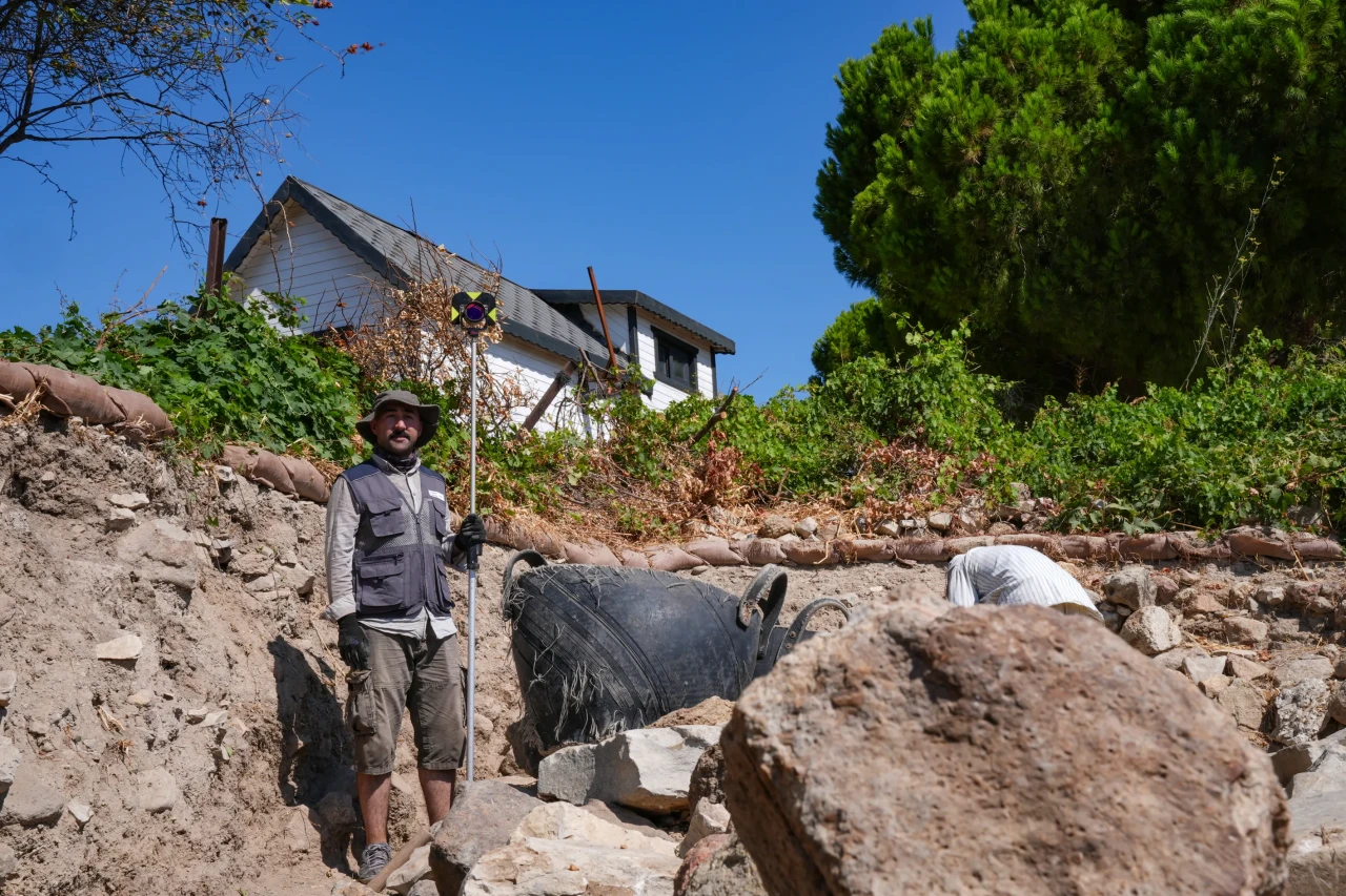 Urla Liman Tepe’de 7 bin yıllık tarih su altında gün yüzüne çıkıyor