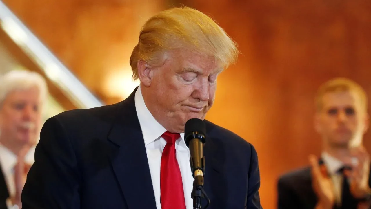 Trump’tan sert çıkış: “Pritzker beceriksiz, Johnson daha da beter”