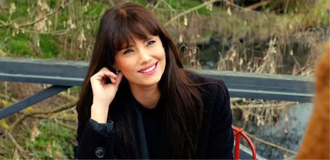 Yasak Elma Julia kimdir, Doğan'ın nesi oluyor, Nehir Erdoğan kaç yaşında? İşte dizideki rolü ve hayatı