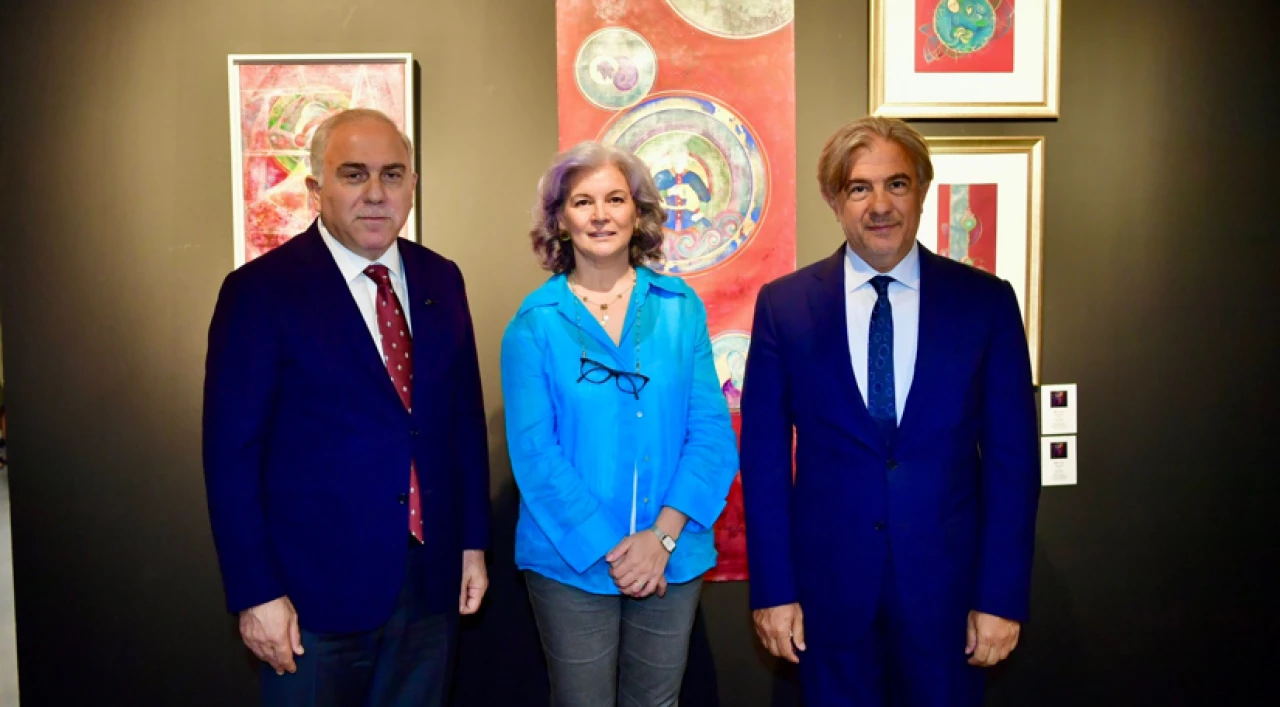 Şehnaz Biçer’in 'Gölgesiz İzler' sergisi sanatseverlerle buluştu