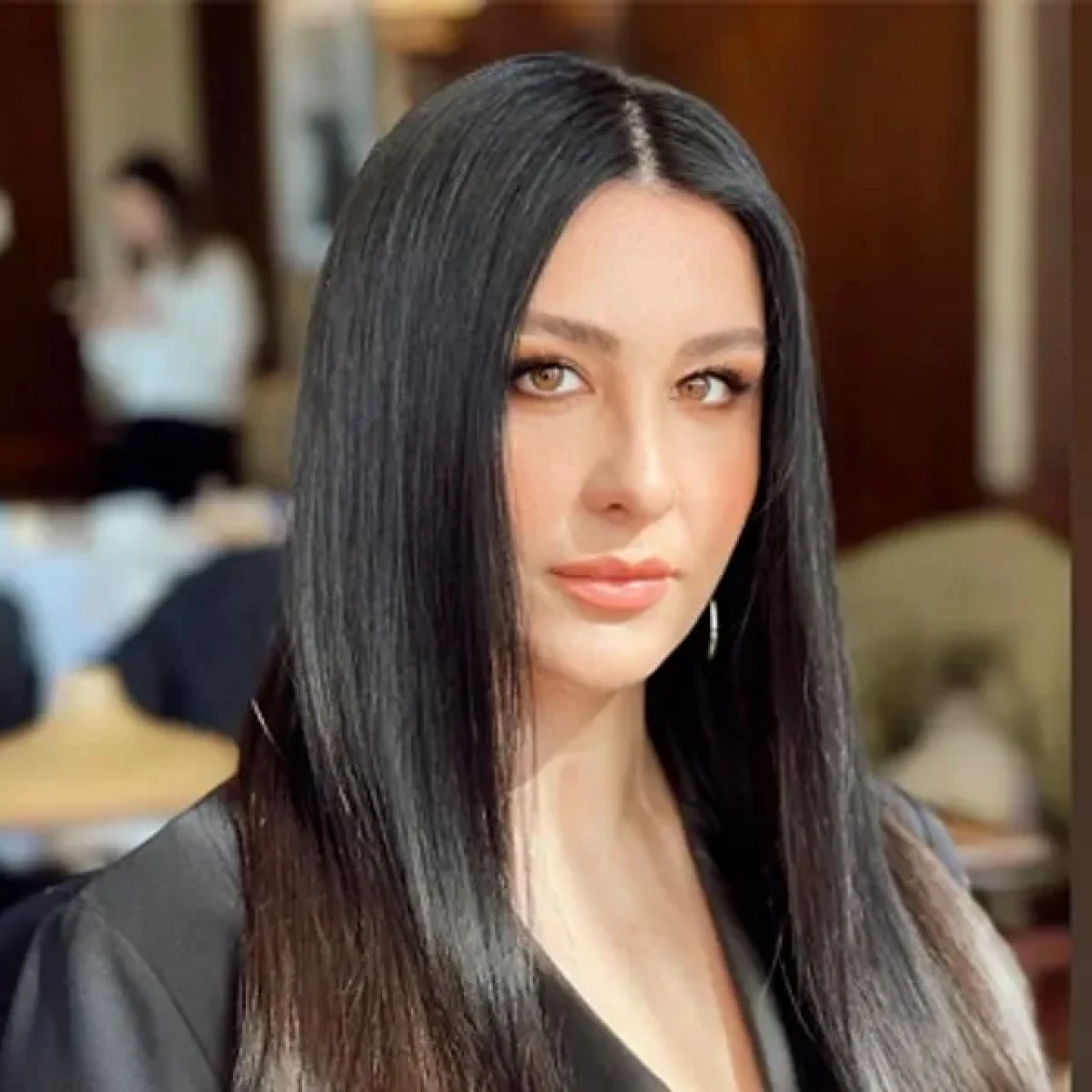 Yasemin Sakallıoğlu kimdir? Kaç yaşında, aslen nereli ve nasıl ünlü oldu? İşte hayat hikayesi