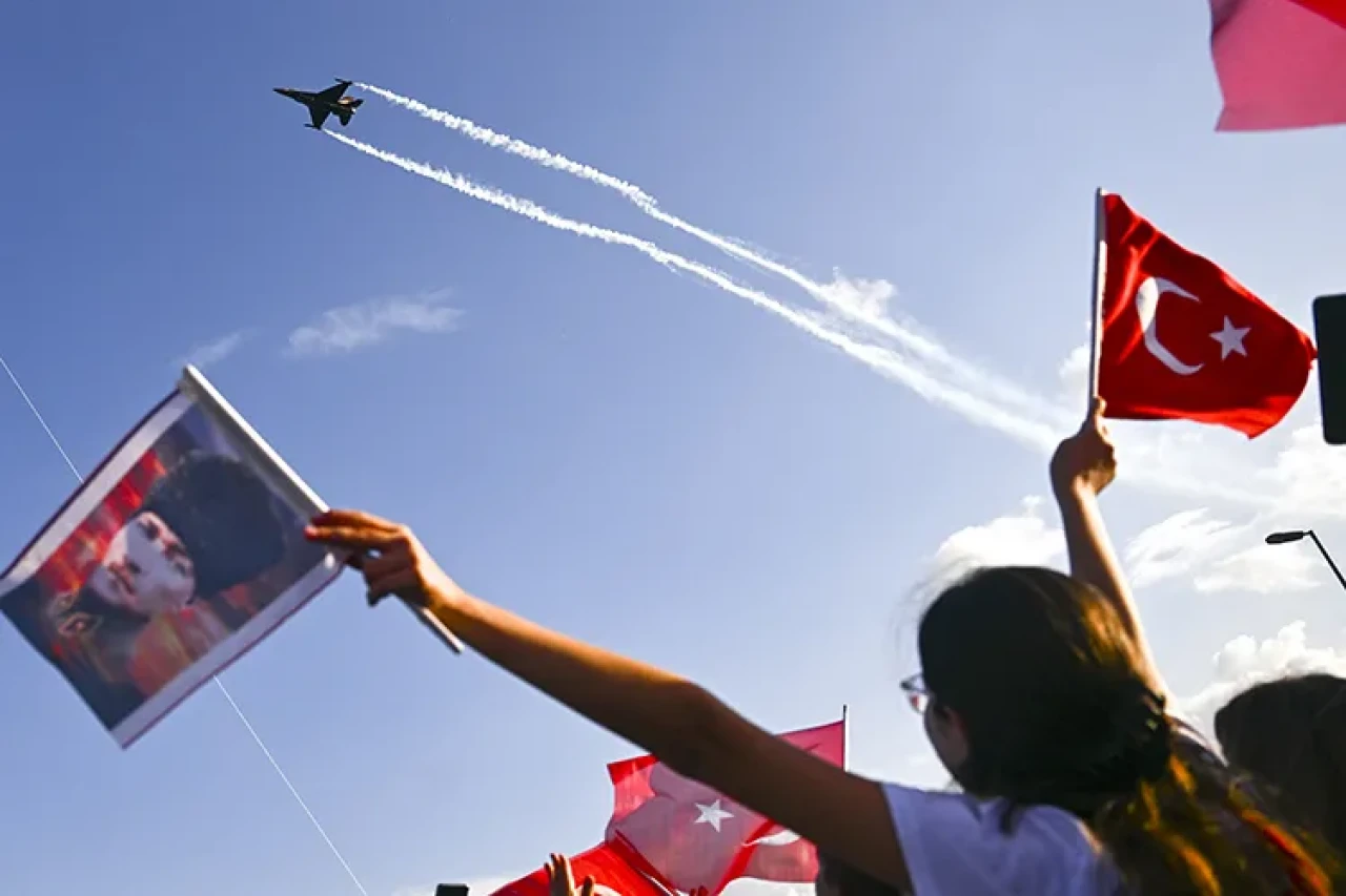 Türk Yıldızları ve Solo Türk'ten 30 Ağustos Zafer Bayramı’na görkemli gösteri!