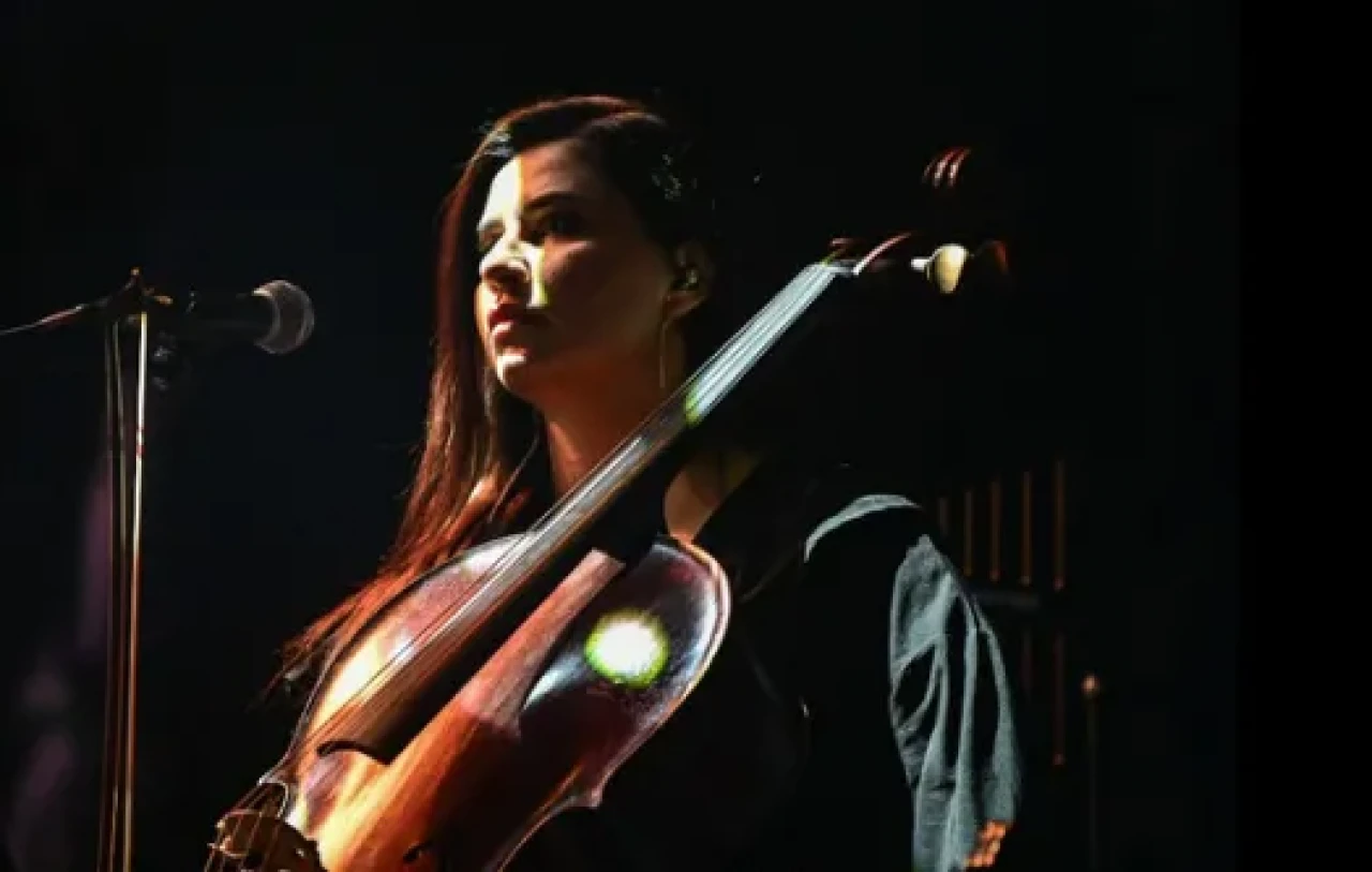 Aslıhan Karakaş kimdir, kaç yaşında, aslen nereli, şarkıları? İşte müzik eğitimi ve sahne kariyeri