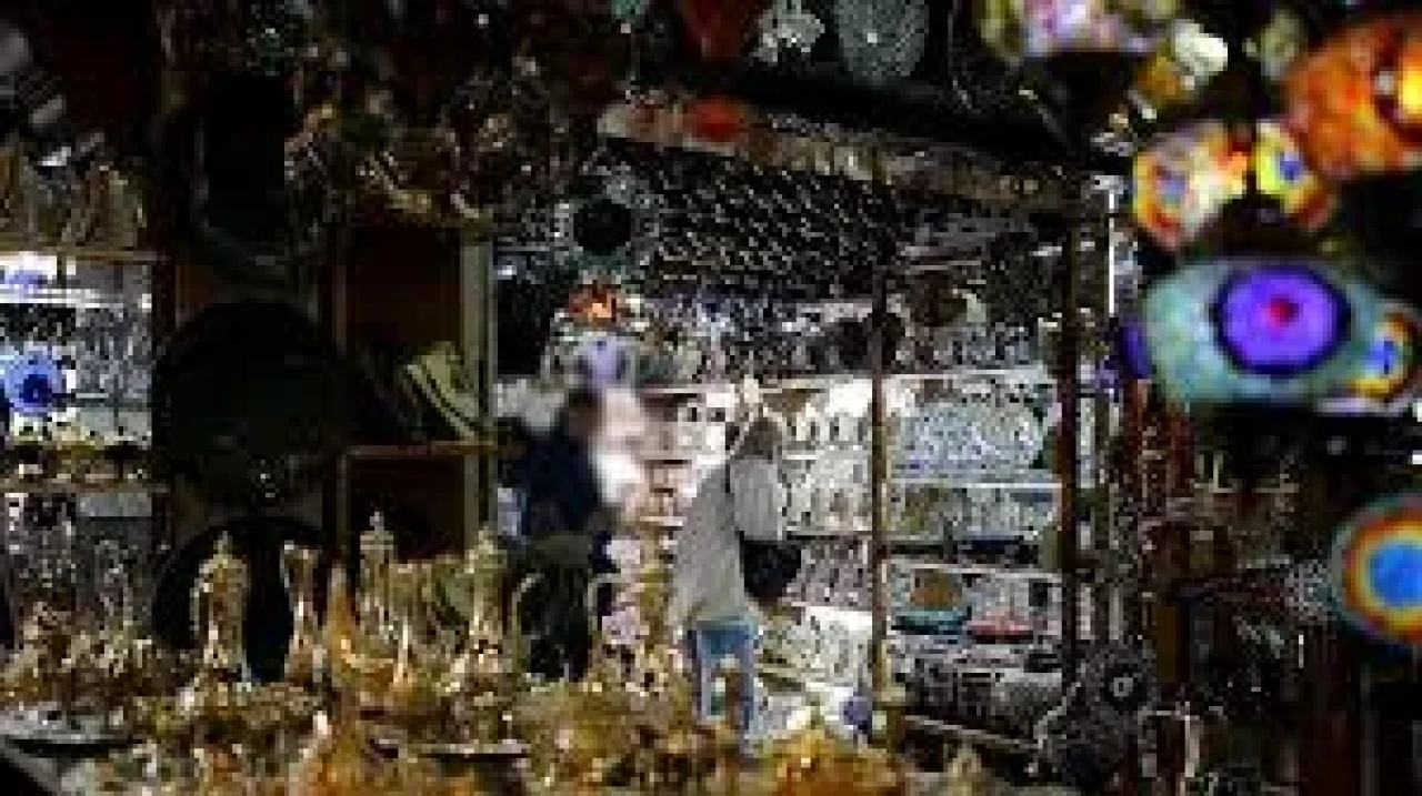 Turistlerin Türkiye sevgisi kasalara yansıdı: Hediyelik eşyalarda tarihi rekor