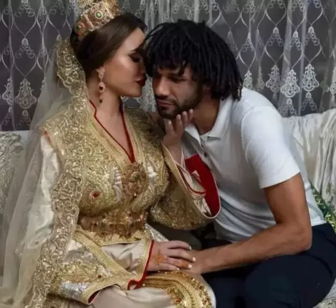 Beşiktaş’ın eski yıldızı Elneny’den şok hamle: Gizlice ikinci kez evlendi!