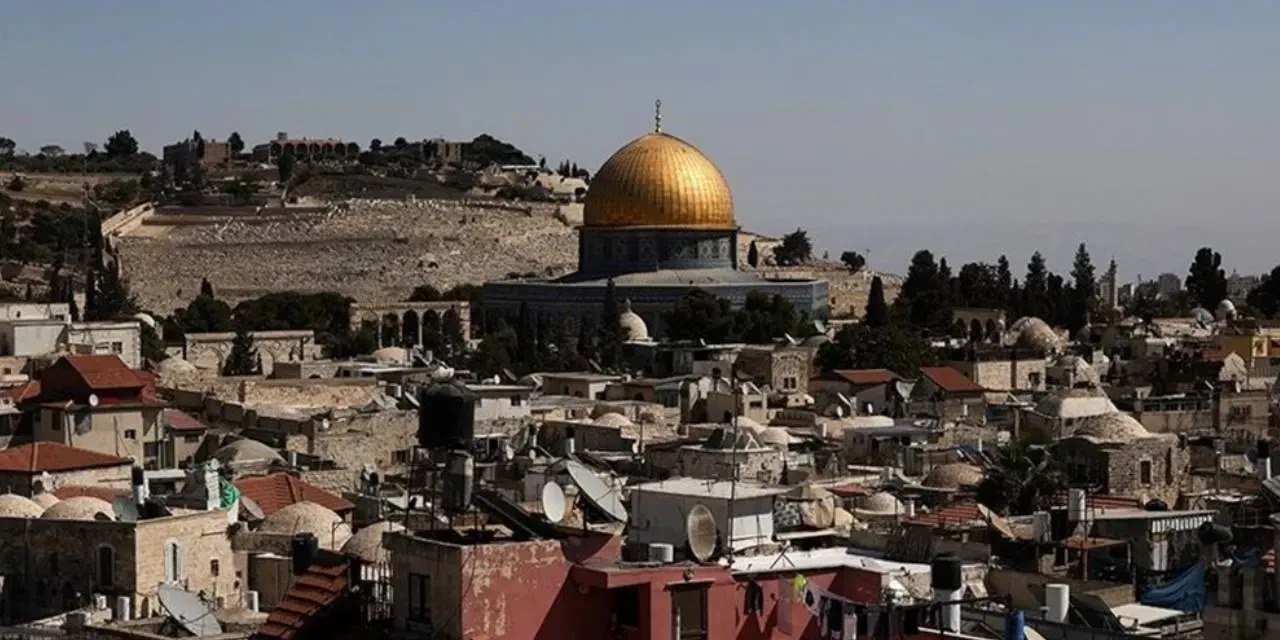 İşgal devletinden Kudüs’e yeni darbe: Fanatik gruplar Mescid-i Aksa’yı hedef aldı