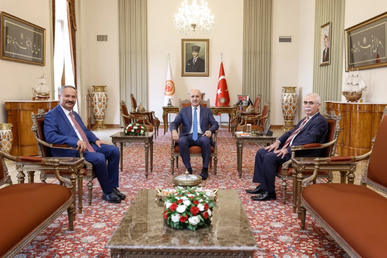 TBMM Başkanı Kurtulmuş AYM Başkanı Özkaya’yı kabul etti