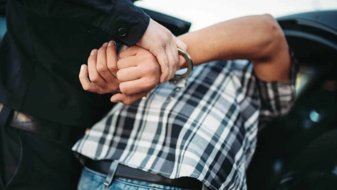 Devlet sırları mı sızdırıldı? FETÖ bağlantılı iş insanları tutuklandı