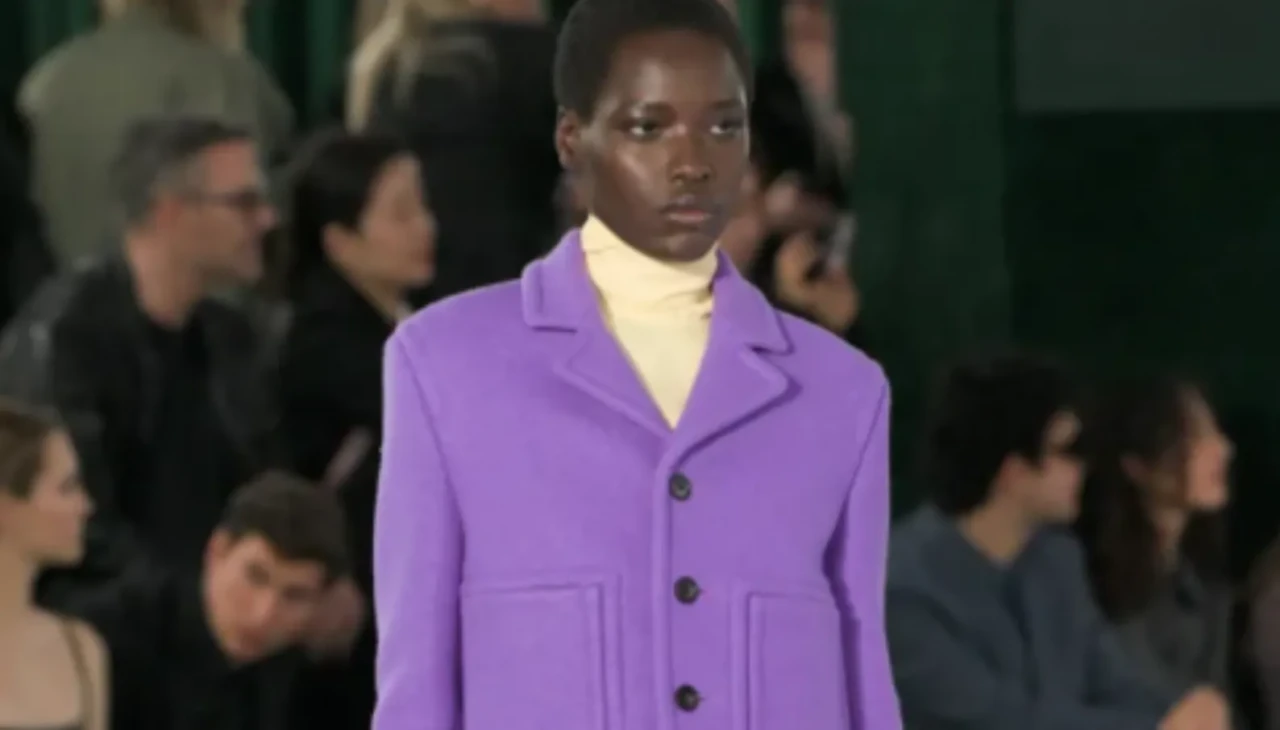 2025-26 Sonbahar/Kış podyumlarının üçlüsü: Mor, fıstık yeşili ve toz pembe