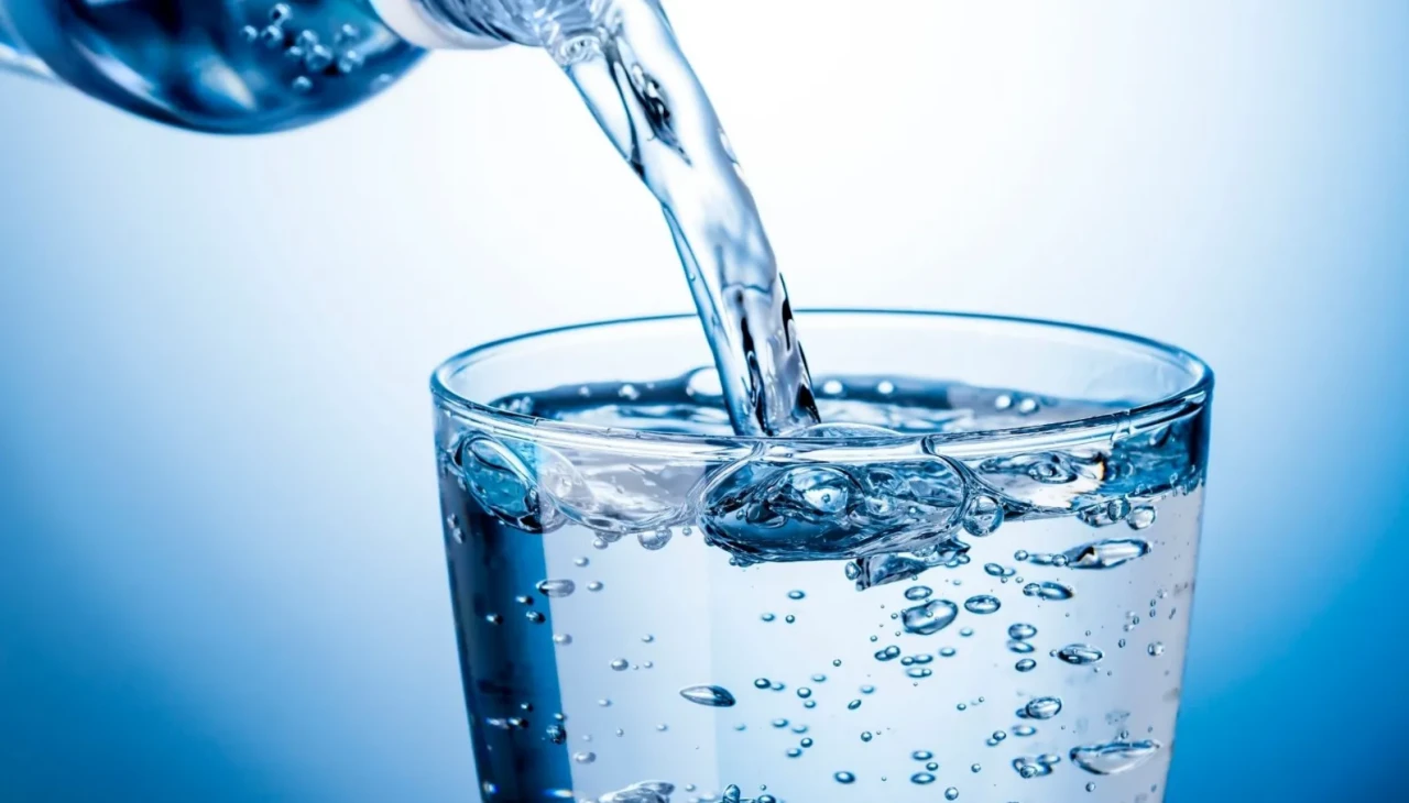 Yaşlılarda susuzluk sessiz tehlike: Susamadan da su içilmeli